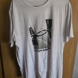 Under Armour White Short-Sleeve Tee with Black Graphic Logo